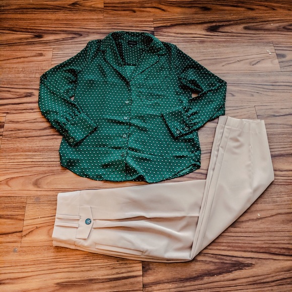 Emerald green dot blouse - Picture 2 of 4